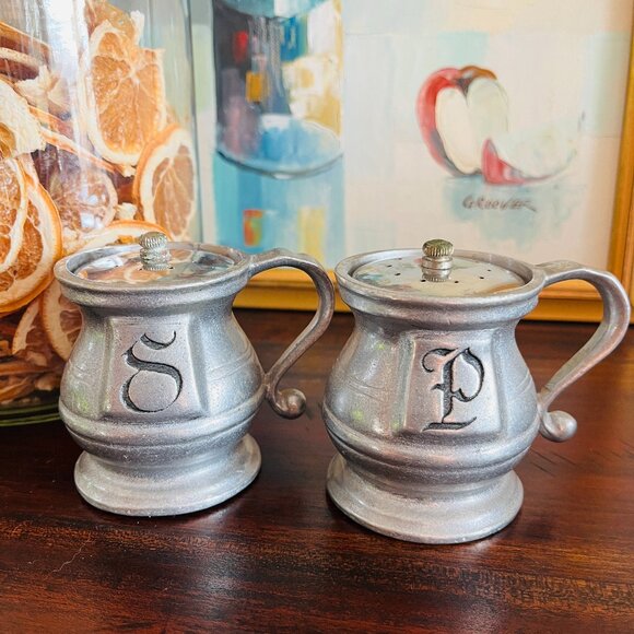 Vintage Salt & Pepper Shakers Pewter Cottagecore Classic Timeless Traditional - Picture 1 of 9